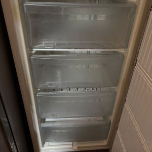 Freezer vertical de la marca Electrolux, modelo Freezer F170 - imagen 6