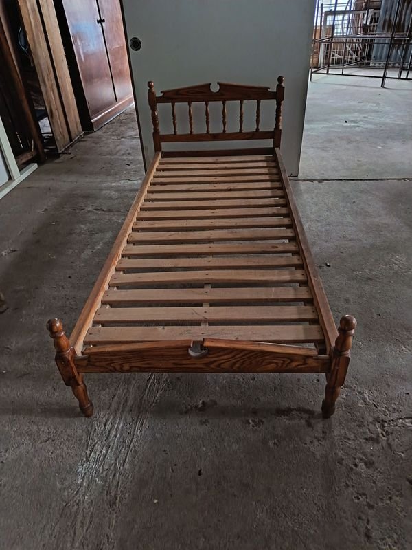 Cama de 1 plaza de madera paraíso, estilo clásico - imagen 1