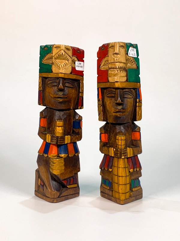 Dos Tallas de Madera Estilo Azteca, Multicolor