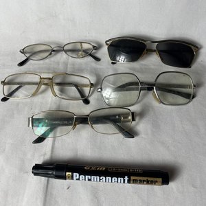 Lote de 5 Pares de Anteojos de Diferentes Diseños - imagen 5
