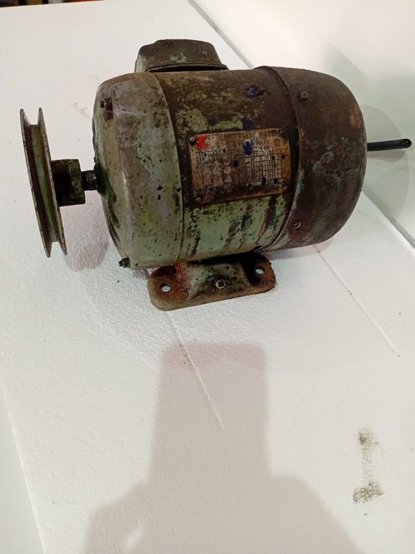 Item 873728 - Image 1