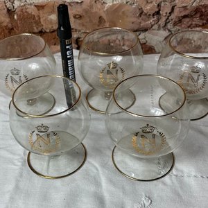 Lote anterior: Juego de 5 Copas de Cognac Napoleon con Borde Dorado