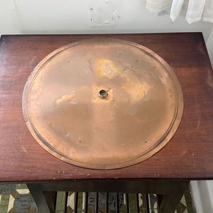 Mesa Auxiliar de Madera con Plato Giratorio de Cobre - imagen 7