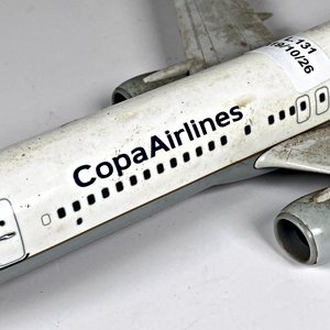 Avión a Escala Copa Airlines y Corta Papel Banco Comercial Uruguay - imagen 3
