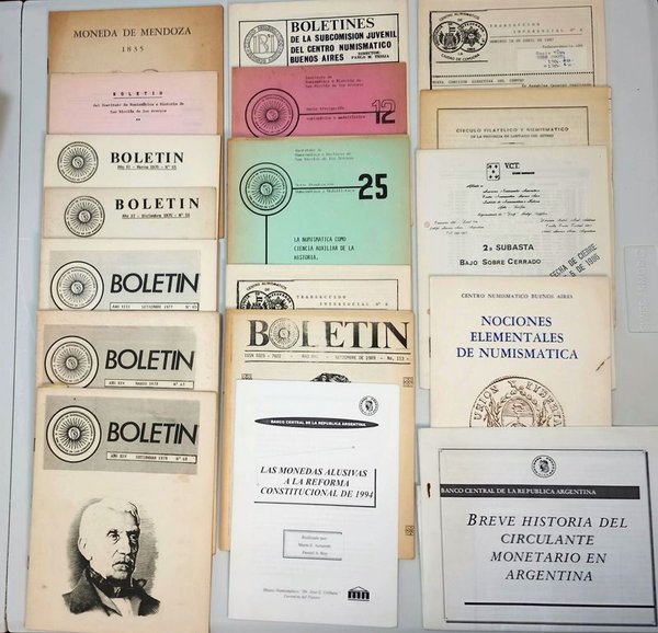 Lote de 18 Publicaciones sobre Numismática Argentina: Boletines, Catálogos y Monedas - imagen 1