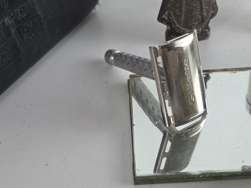 Antiguo estuche francés con accesorios antiguos varios - imagen 9