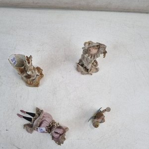 Lote de 4 Figuras Decorativas en Porcelana Vintage: Damas y Cupido - imagen 4