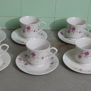 Conjunto de Vajilla: Mantequera, 6 Tazas de Té con Plato y Tetera Pintada - imagen 3