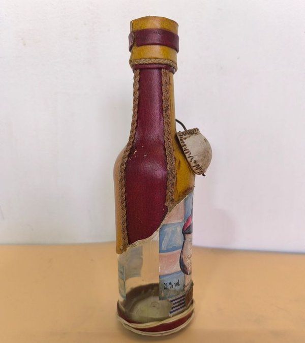 BOTELLA VINTAGE DE LICOR DE DULCE DE LECHE FORRADA - imagen 6