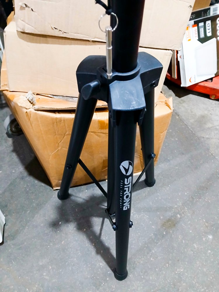 Tripodes para parlantes de alta calidad - imagen 3