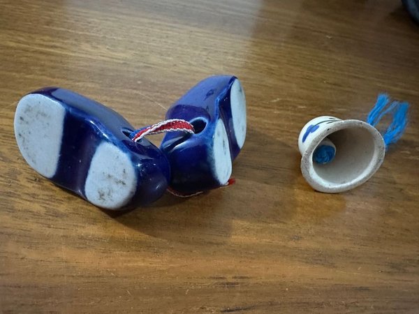 Zapatos de porcelana con ojo turco y campanita - imagen 4