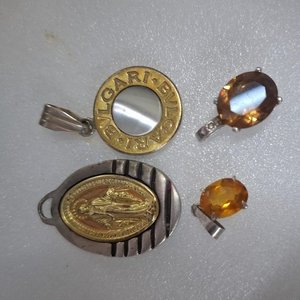 Lote anterior: Lote de Colgantes: Plata, Oro y Piedras Citrinas