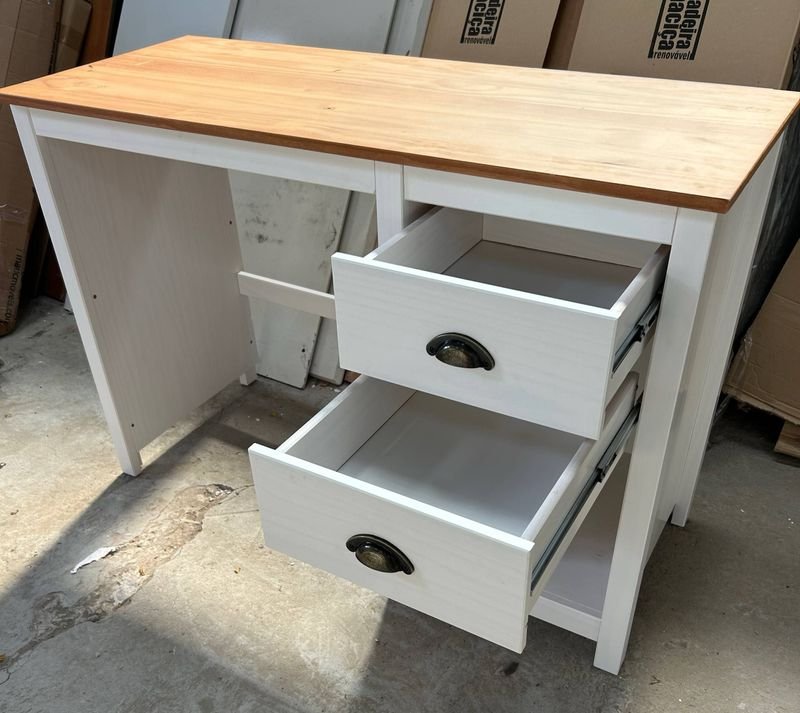 Escritorio en Madera de Alta Calidad - imagen 3
