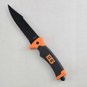 Cuchillo Táctico Negro y Naranja con Vaina - imagen 1