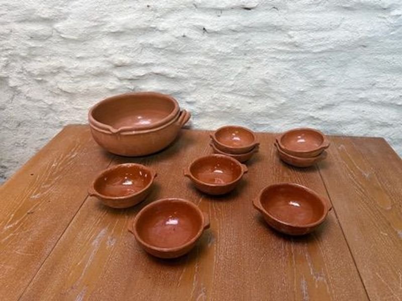 Lote siguiente: Lote de ollas y cazuelas de barro - Terracota