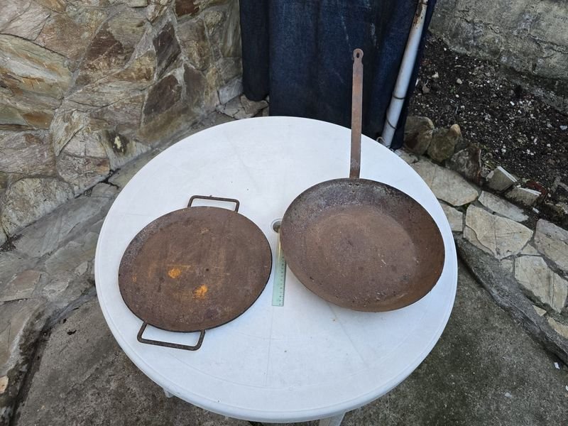 Plancha y Sartén de Hierro Fundido