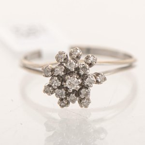 Anillo de Oro 18k con Brillantes - imagen 1