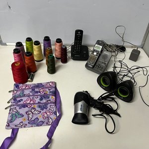 Lote anterior: Lote de Hilos, Secador de Pelo Ufesa, Teléfonos Motorola y Panasonic, Parlantes Genius y Cartera Violeta