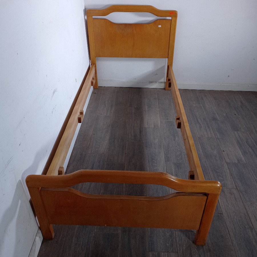 Cama de Una Plaza Estilo Clásico Madera Clara