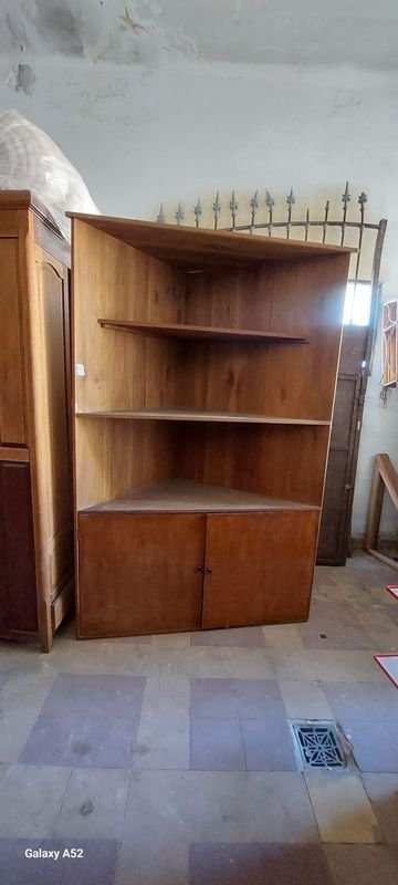 Lote siguiente: Mueble esquinero en madera de excelente calidad