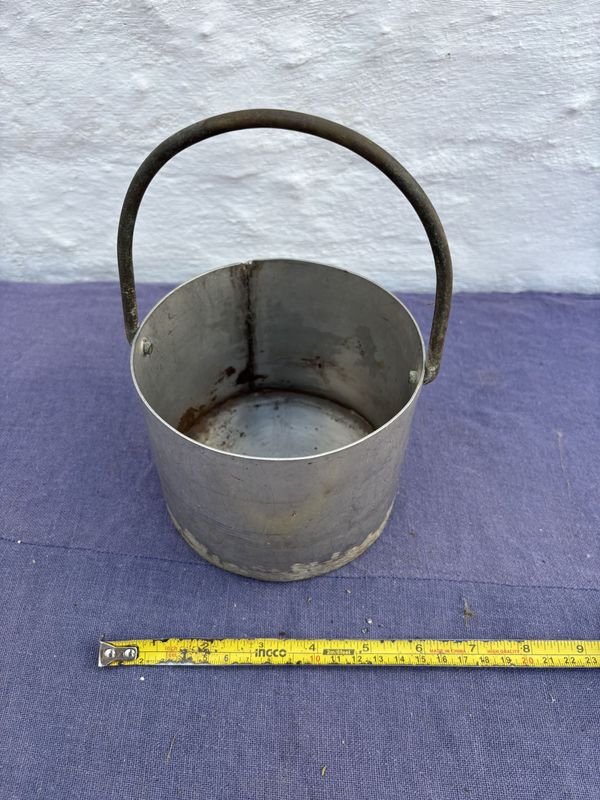Olla artesanal en inoxidable 1,5 litros aprox - Análisis y descripción - imagen 3