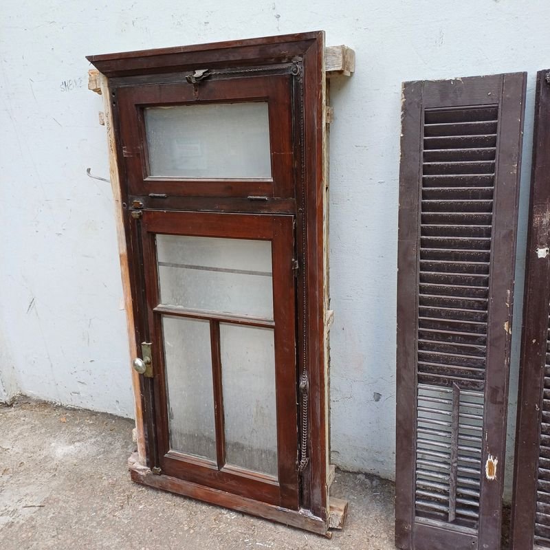 Ventana de cedro y marco de pinotea - Un diseño antiguo con acabado en madera - imagen 3