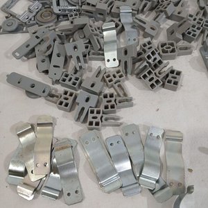 Lote de Accesorios para Placares: Ruedas, Pasadores y Separadores - imagen 3