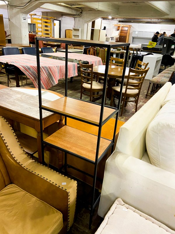 Estantería Metálica con Madera Clara