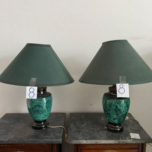 Lote anterior: Par de Veladores de Loza con Pantalla Verde