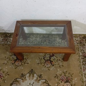 Mesa de Living Rústica con Tapa de Vidrio Rectangular - imagen 6