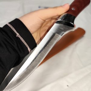 Cuchillo de Deshuese con Funda de Cuero y Mango Remachado - imagen 3