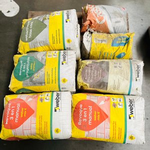 Lote de Bolsas de Pegamento Weber y Castro: 25kg y 30kg - imagen 2