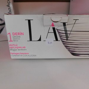 Lote siguiente: Bowl grande muy lindo de vidrio con diseño