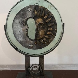 Escultura de Sol y Luna con Soporte Metálico - imagen 2