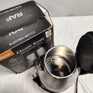 Pava Eléctrica RAF de Acero Inoxidable 2.0 L con Caja - imagen 4
