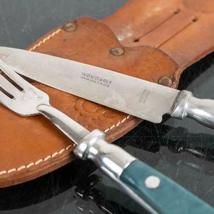 Set Cuchillo y Tenedor con Vaina de Cuero - Industria Argentina - imagen 2