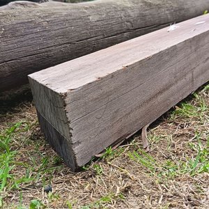 Dos tirantes Cilindrico de madera con Detalles de Uso Medidas: Largo 300 cm  x Diámtero 12 cm /  Tirante rectangular de madera Noble .Medidas: Largo 152 cm  x 9 cm x 15 cm - imagen 8