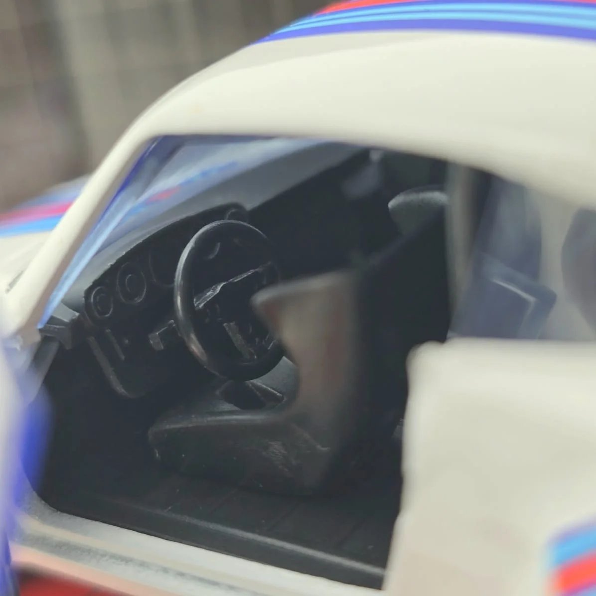 Transformers Jazz Porsche 935 Turbo juguete en miniatura - imagen 6