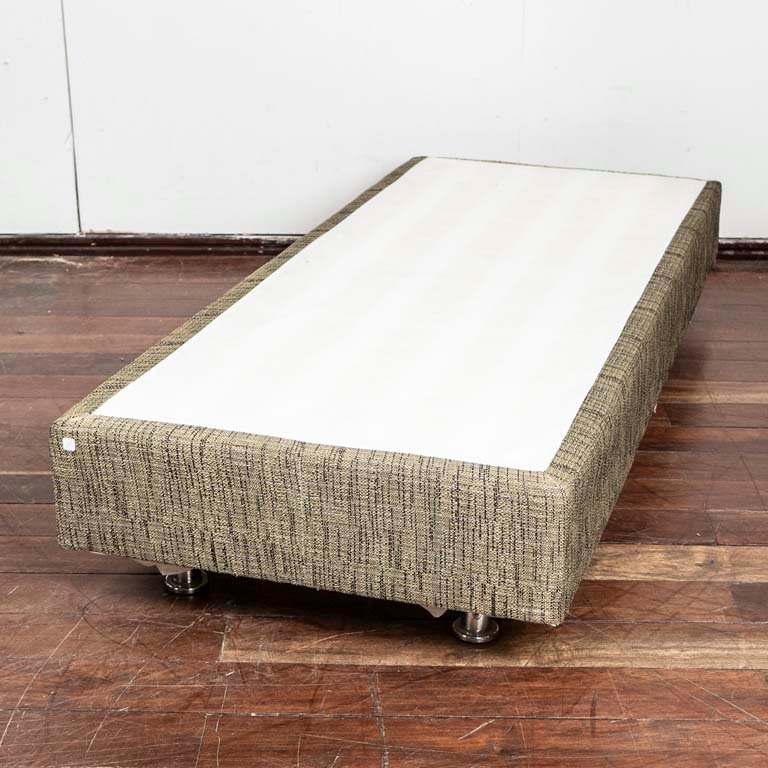 Item 2113904 - Image 0