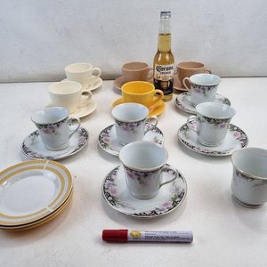 Set de 11 Tazas y 13 Platillos de Café - Porcelana y Cerámica - imagen 2