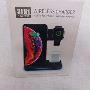 Cinco piezas: juguera + limpiador facial + cargador inalámbrico para iphone + linterna - imagen 7