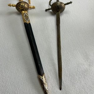 Dos Abrecartas Estilo Español con Detalles Dorados - imagen 2