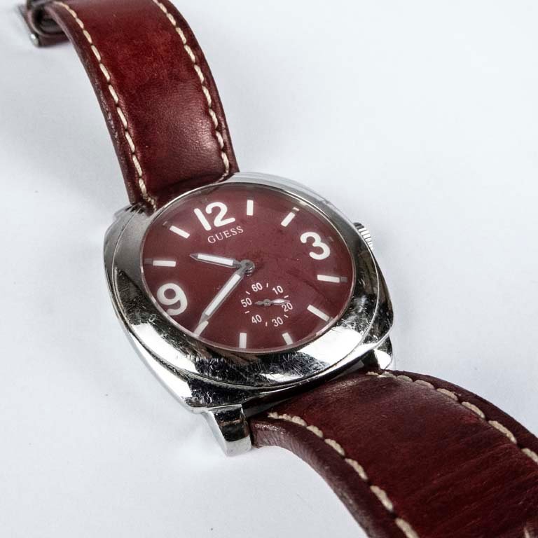 Reloj Guess en excelente estado de funcionamiento - imagen 2
