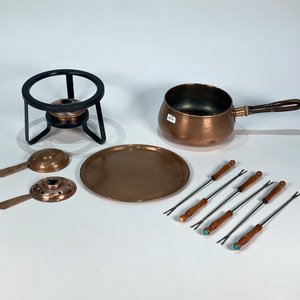 Set de Fondue de Cobre y Metal con 6 Pinchos y Bandeja - imagen 2