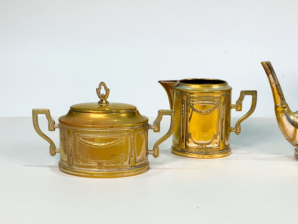 Conjunto de té en metal dorado con decoración de guirnaldas - imagen 5