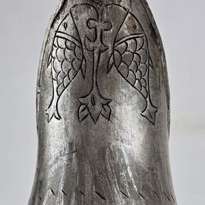 Jarra Antigua de Peltre con Bandeja Decorada - imagen 5