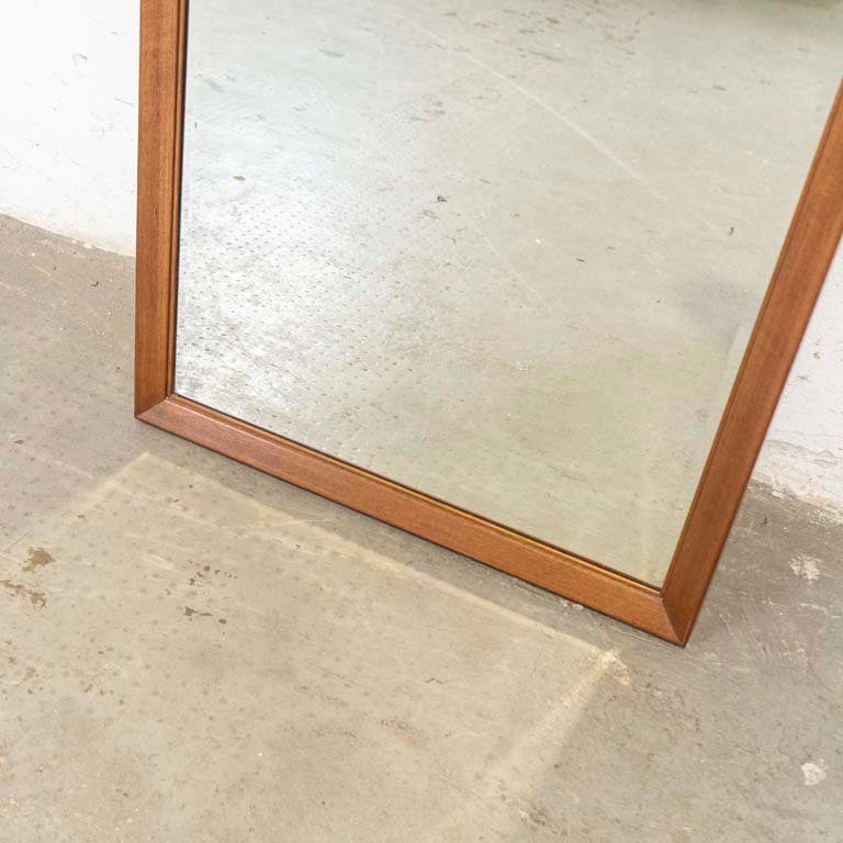 Espejo antiguo con marco de madera en excelente estado - imagen 2