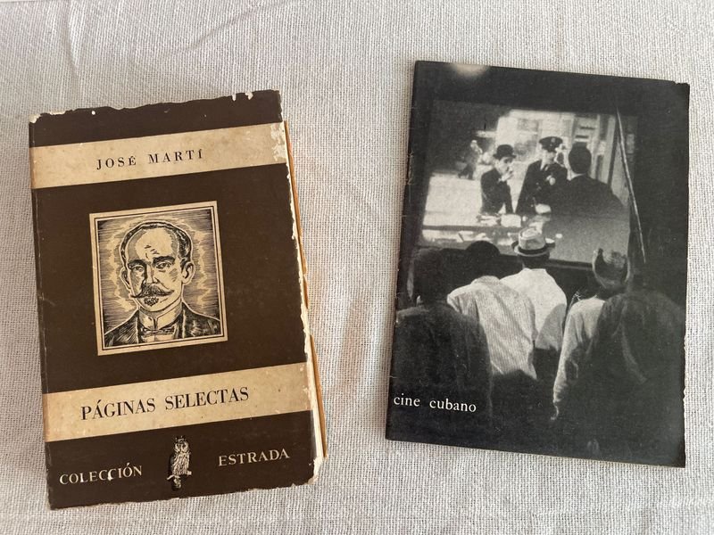 Libro "Páginas Selectas" de José Martí y "Cine Cubano"