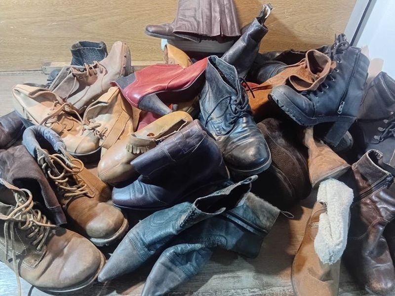 Colección de zapatos y botas de mujer - imagen 3