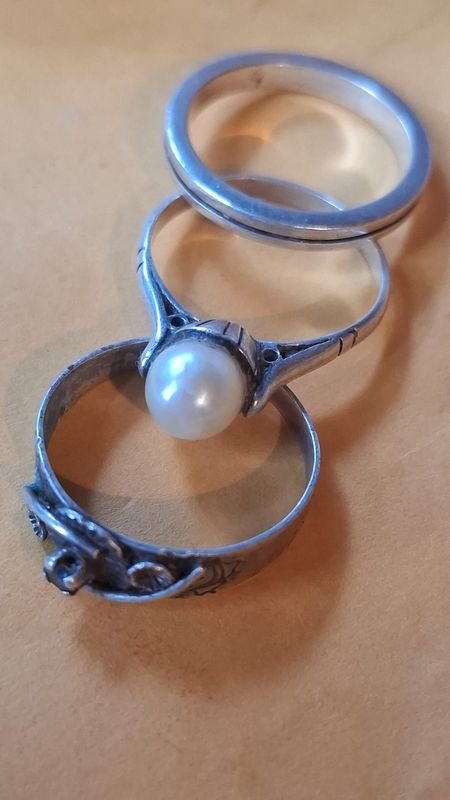 Anillos de plata con perlas y detalles en oro - imagen 2